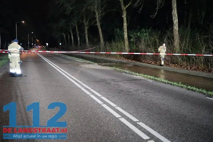 Weg dicht door gesprongen waterleiding Drunen 112 De Langstraat
