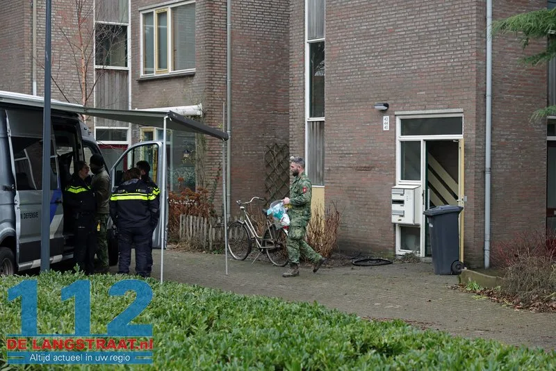 Onderzoek afgerond: EOD neemt explosief materiaal mee uit Diederikhof 5 Onderzoek afgerond: EOD neemt explosief materiaal mee uit Diederikhof 112 De Langstraat