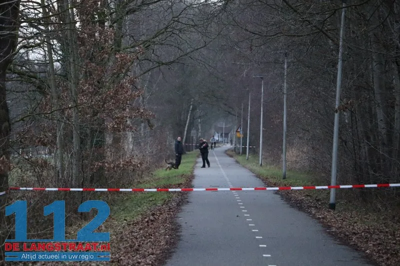 Politie lost waarschuwingsschot in Sprang-Capelle bij arrestatie verdachte van steekpartij 1 Politie lost waarschuwingsschot in Sprang-Capelle bij arrestatie verdachte van steekpartij 112 De Langstraat