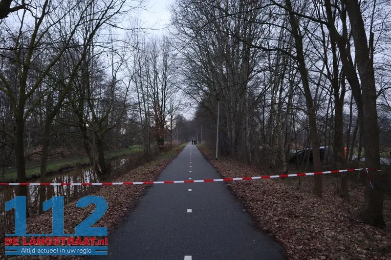 Politie lost waarschuwingsschot in Sprang-Capelle bij arrestatie verdachte van steekpartij 2 Politie lost waarschuwingsschot in Sprang-Capelle bij arrestatie verdachte van steekpartij 112 De Langstraat