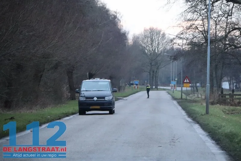 Politie lost waarschuwingsschot in Sprang-Capelle bij arrestatie verdachte van steekpartij 10 Politie lost waarschuwingsschot in Sprang-Capelle bij arrestatie verdachte van steekpartij 112 De Langstraat