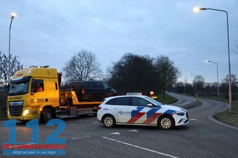 Politie lost waarschuwingsschot in Sprang-Capelle bij arrestatie verdachte van steekpartij 16 Politie lost waarschuwingsschot in Sprang-Capelle bij arrestatie verdachte van steekpartij 112 De Langstraat