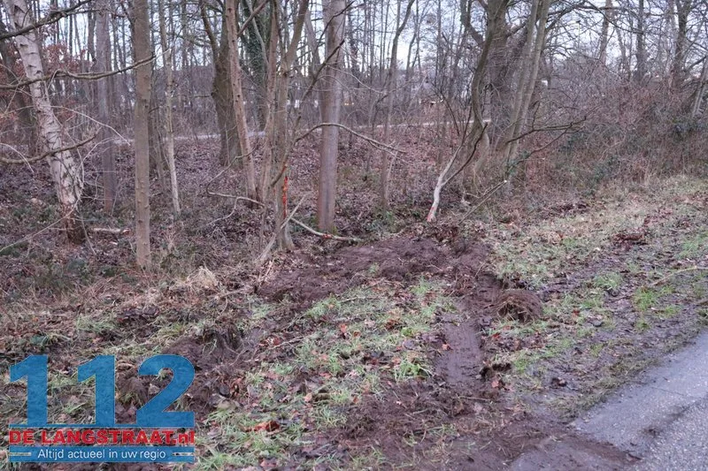 Politie lost waarschuwingsschot in Sprang-Capelle bij arrestatie verdachte van steekpartij 22 Politie lost waarschuwingsschot in Sprang-Capelle bij arrestatie verdachte van steekpartij 112 De Langstraat