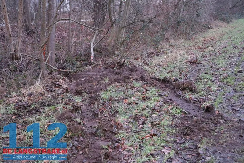 Politie lost waarschuwingsschot in Sprang-Capelle bij arrestatie verdachte van steekpartij 23 Politie lost waarschuwingsschot in Sprang-Capelle bij arrestatie verdachte van steekpartij 112 De Langstraat