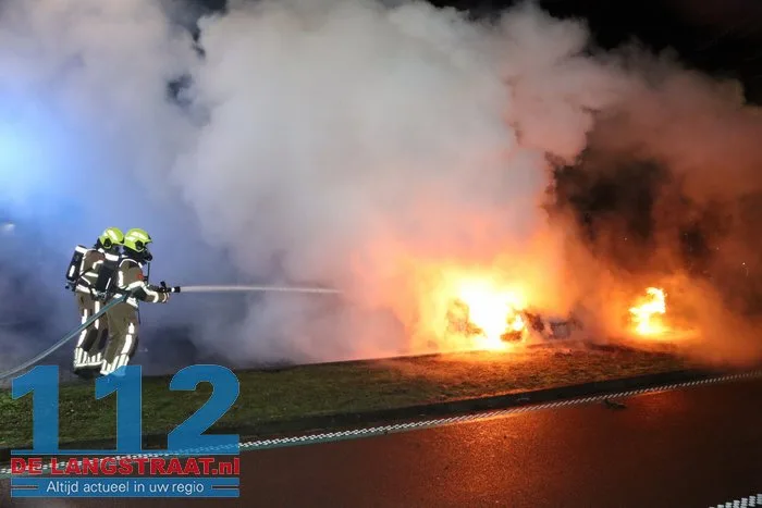 Geparkeerde auto gaat in vlammen op Sprang-Capelle 112 De Langstraat