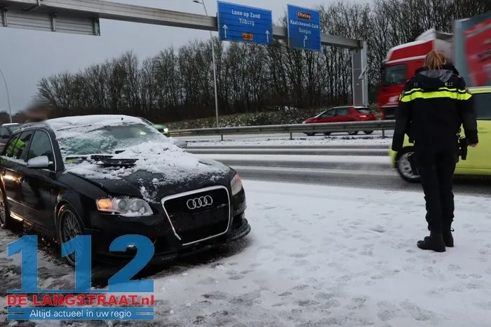 Ongeval tussen twee auto's Midden-Brabantweg Kaatsheuvel 2 Ongeval tussen twee auto's Midden-Brabantweg Kaatsheuvel 112 De Langstraat