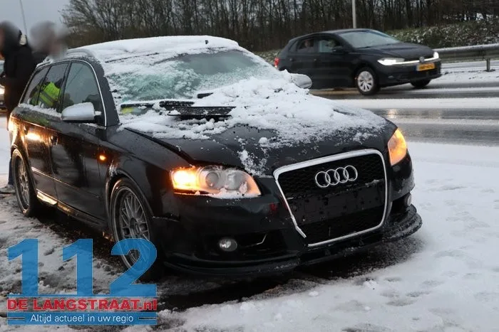 Ongeval tussen twee auto's Midden-Brabantweg Kaatsheuvel 4 Ongeval tussen twee auto's Midden-Brabantweg Kaatsheuvel 112 De Langstraat