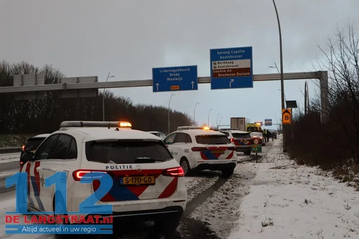 Ongeval tussen twee auto's Midden-Brabantweg Kaatsheuvel 9 Ongeval tussen twee auto's Midden-Brabantweg Kaatsheuvel 112 De Langstraat