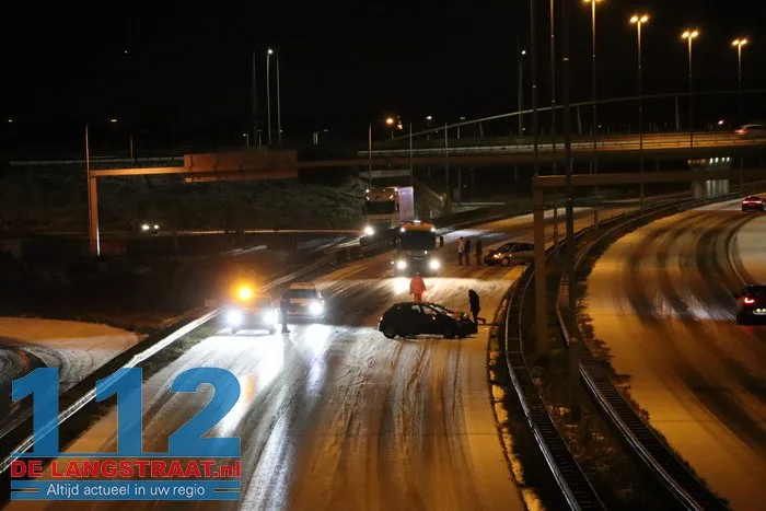 A59 Waalwijk richting Den Bosch afgesloten na ongevallen door extreme gladheid 112 De Langstraat