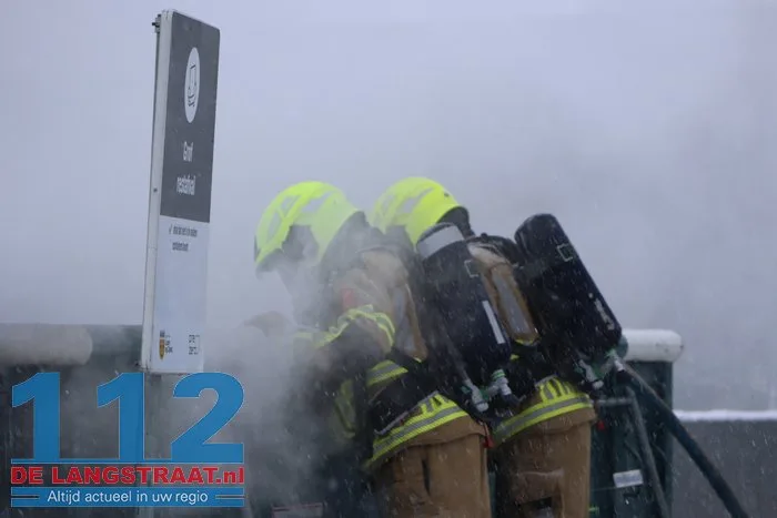 Grote restafval container in brand milieustraat Loon op Zand 112 De Langstraat
