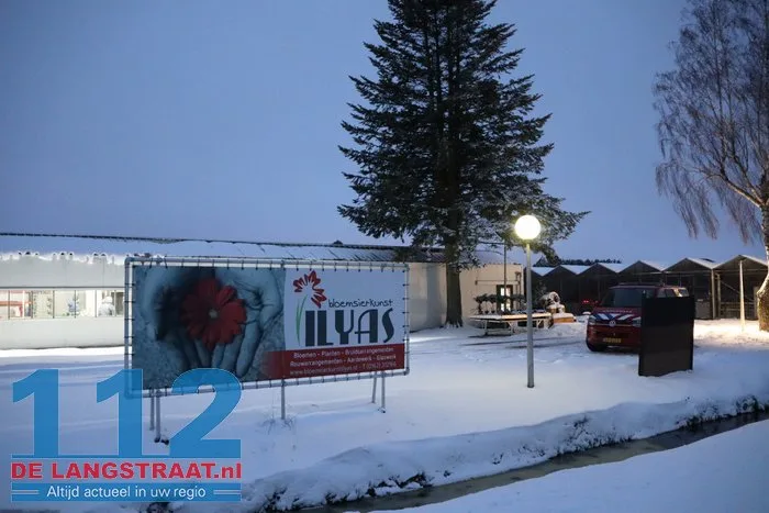 Deel kassencomplex bloemsierkunst Ilyas ingestort door sneeuwval 11 Deel kassencomplex bloemsierkunst Ilyas ingestort door sneeuwval 112 De Langstraat
