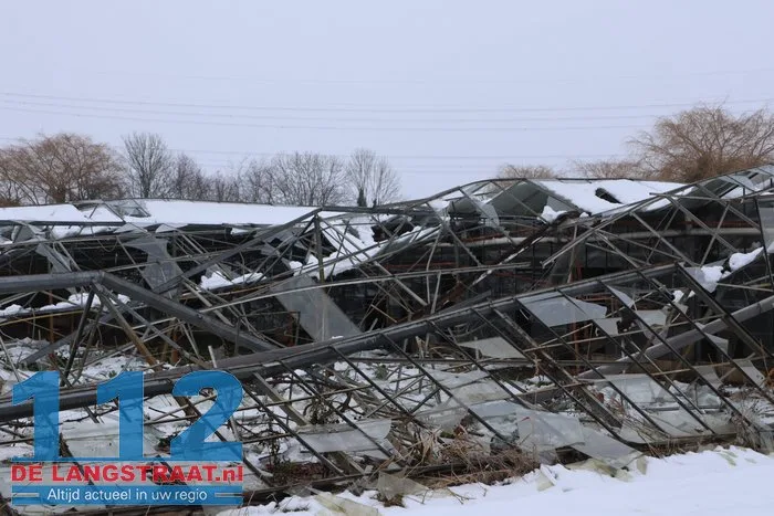 Kassen bezwijken onder sneeuw, levenswerk van Ilyas na 47 jaar verwoest 112 De Langstraat