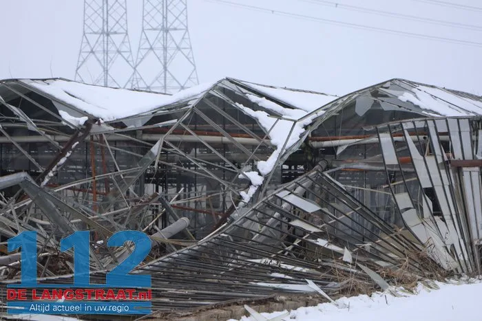 Kassen bezwijken onder sneeuw, levenswerk van Ilyas na 47 jaar verwoest 112 De Langstraat