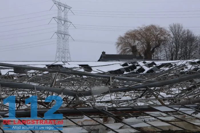 Kassen bezwijken onder sneeuw, levenswerk van Ilyas na 47 jaar verwoest 112 De Langstraat