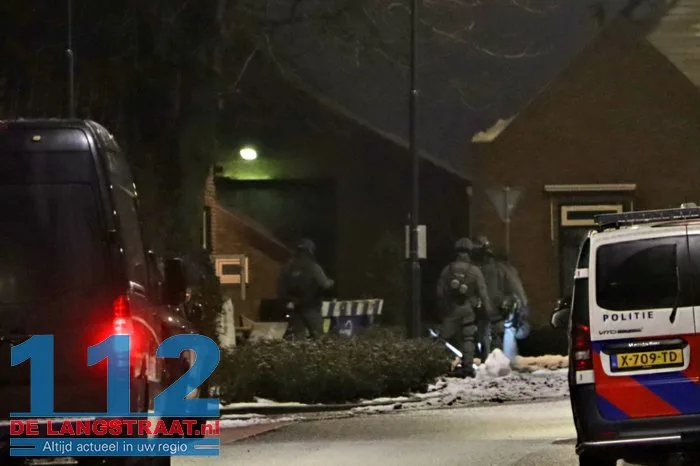 Arrestatieteam treft werkende cocaïnewasserij aan in Sprang-Capelle 12 Arrestatieteam treft werkende cocaïnewasserij aan in Sprang-Capelle 112 De Langstraat