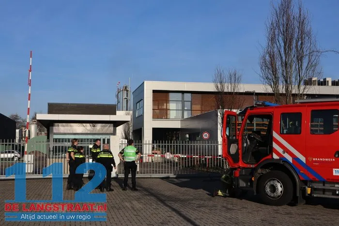 Brand uitgebroken op terrein van Ecco in Dongen, brandweer stond kwartier voor gesloten poort 112 De Langstraat