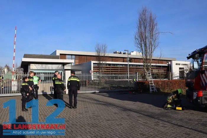Brand uitgebroken op terrein van Ecco in Dongen, brandweer stond kwartier voor gesloten poort 112 De Langstraat