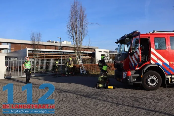 Brand uitgebroken op terrein van Ecco in Dongen, brandweer stond kwartier voor gesloten poort 112 De Langstraat