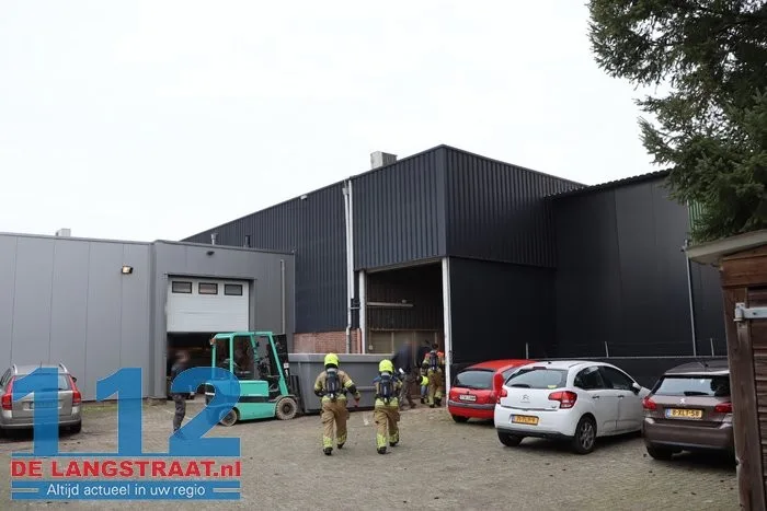 Sterke brandlucht op meerdere plekken bij bedrijf in Loon op Zand: tientallen medewerkers geëvacueerd 112 De Langstraat