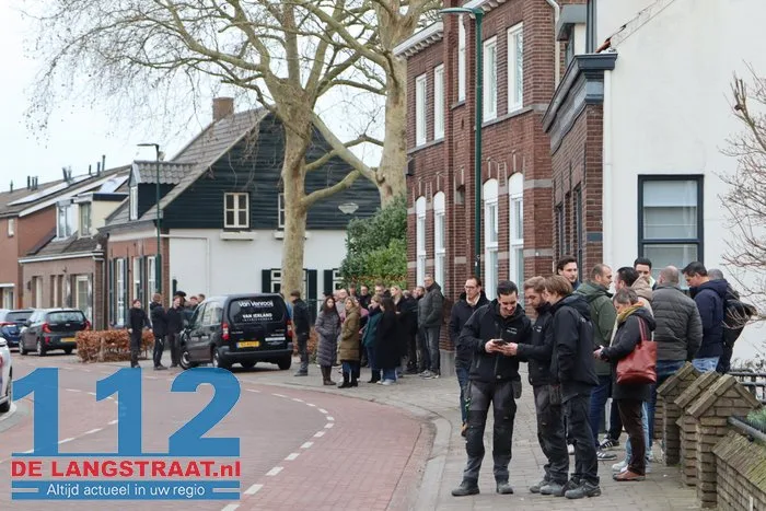 Sterke brandlucht op meerdere plekken bij bedrijf in Loon op Zand: tientallen medewerkers geëvacueerd 112 De Langstraat