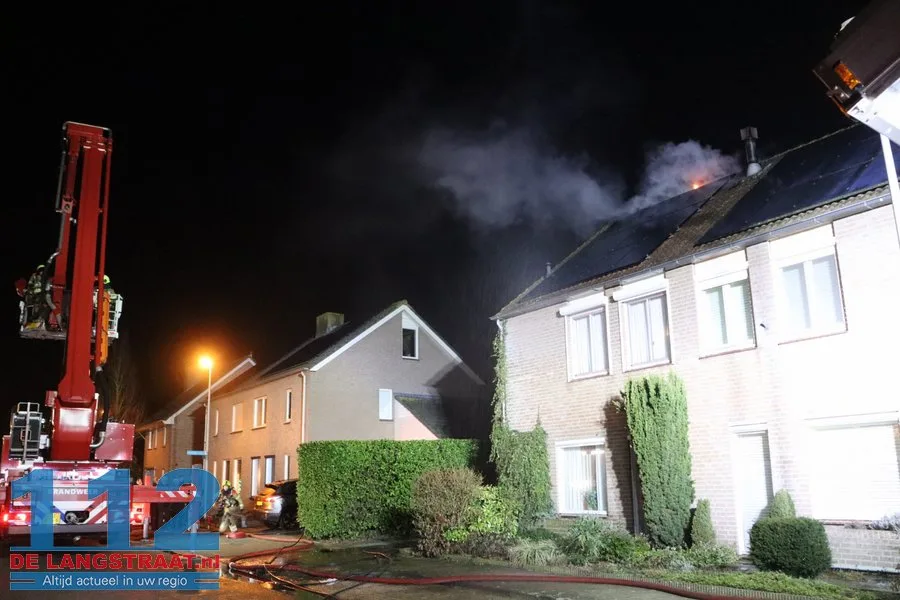 Middelbrand bij woning in Drunen door brand bij schoorsteen 5 Middelbrand bij woning in Drunen door brand bij schoorsteen 112 De Langstraat