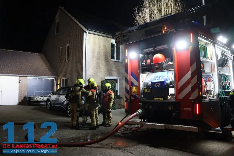 Middelbrand bij woning in Drunen door brand bij schoorsteen 6 Middelbrand bij woning in Drunen door brand bij schoorsteen 112 De Langstraat