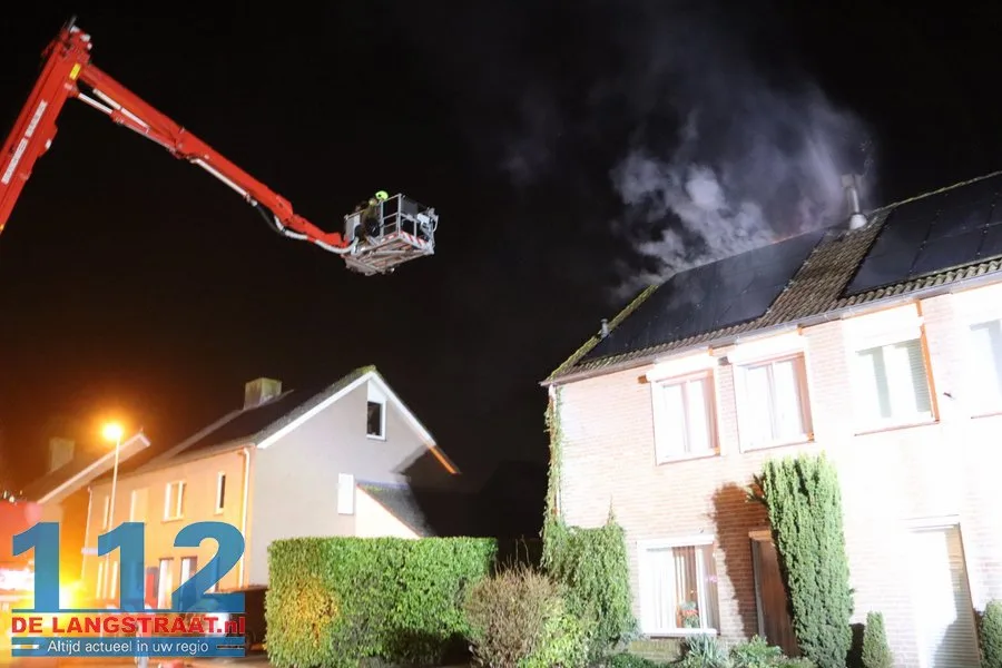 Middelbrand bij woning in Drunen door brand bij schoorsteen 7 Middelbrand bij woning in Drunen door brand bij schoorsteen 112 De Langstraat
