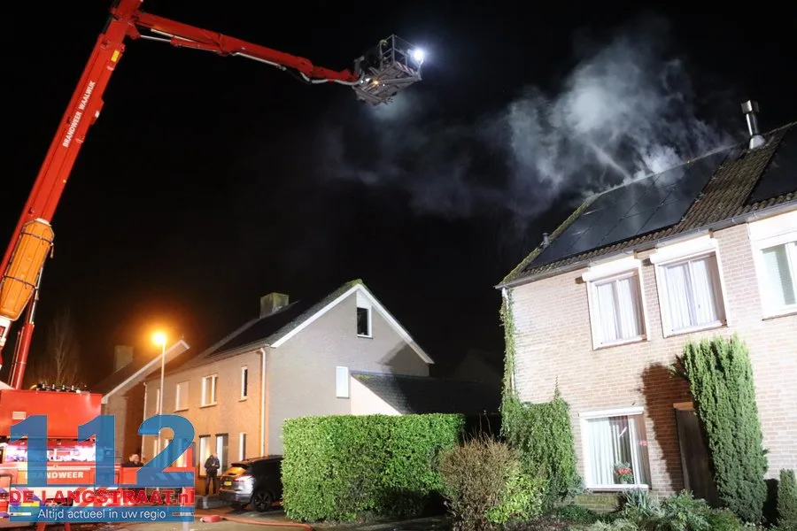 Middelbrand bij woning in Drunen door brand bij schoorsteen 9 Middelbrand bij woning in Drunen door brand bij schoorsteen 112 De Langstraat
