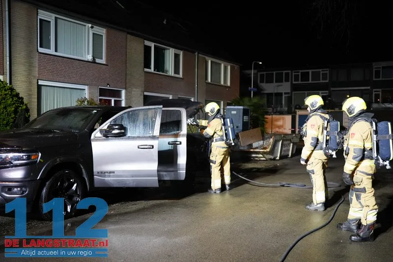 Pick-up vermoedeijk in brand gestoken in Drunen 112 De Langstraat