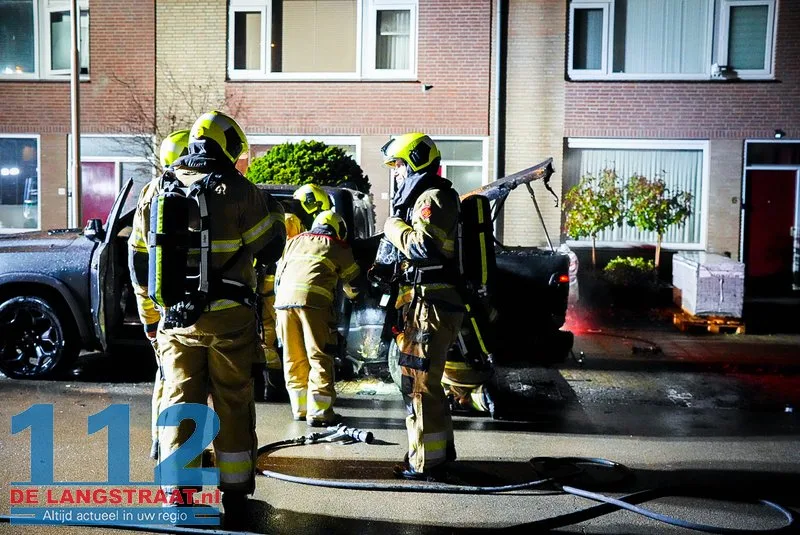 Pick-up vermoedeijk in brand gestoken in Drunen 112 De Langstraat