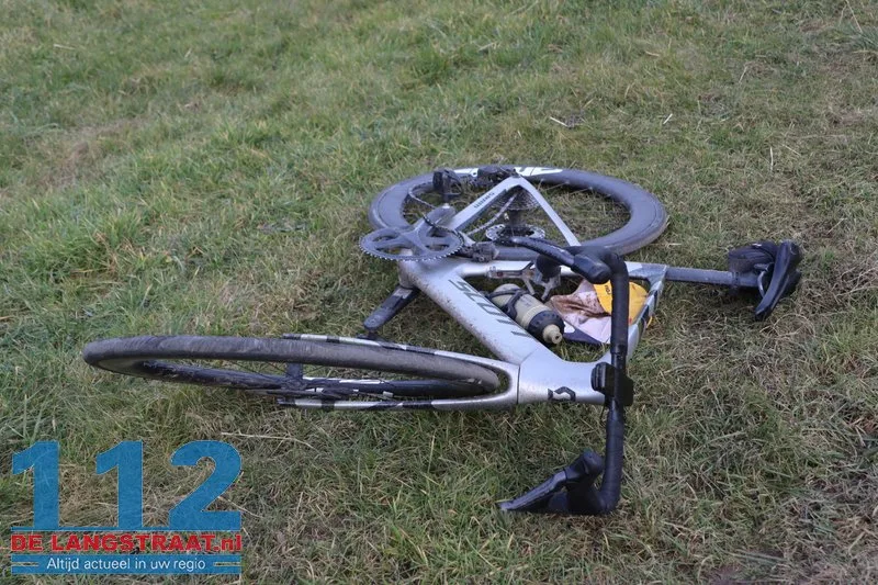 Wielrenner zwaargewond na ongeval met vrachtwagen Waspik 112 De Langstraat