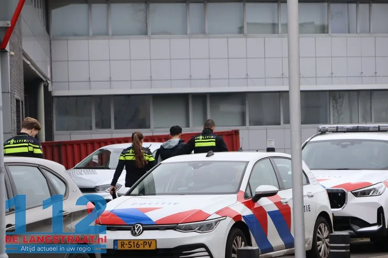 Politie valt pand in Sprang-Capelle binnen: voorbereidingsmateriaal voor hennepkwekerij gevonden 112 De Langstraat