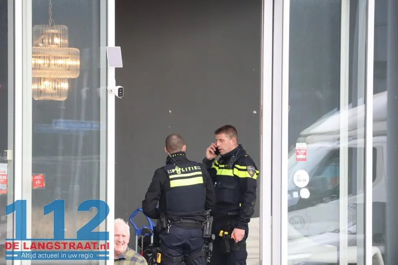 Politie valt pand in Sprang-Capelle binnen: voorbereidingsmateriaal voor hennepkwekerij gevonden 112 De Langstraat