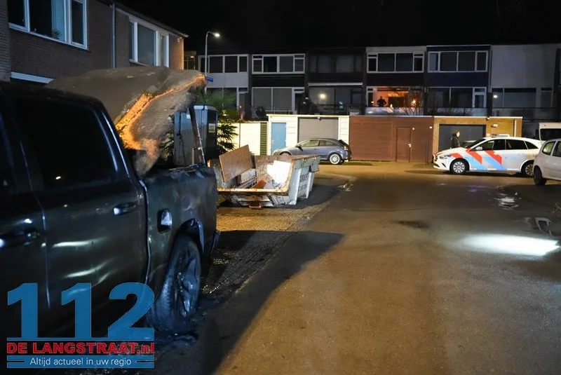 Pick-up vermoedeijk in brand gestoken in Drunen 112 De Langstraat