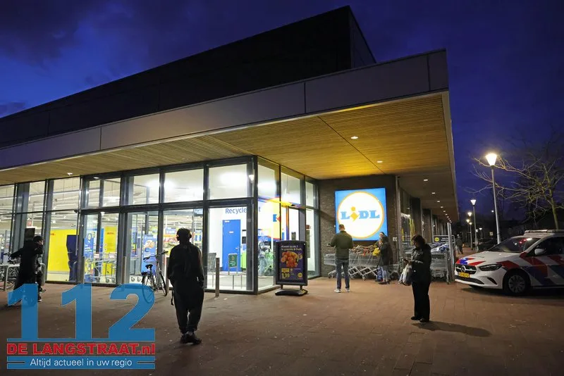 Gewapende overval op Lidl in Waalwijk: Politie lost waarschuwingsschoten bij aanhouding 112 De Langstraat