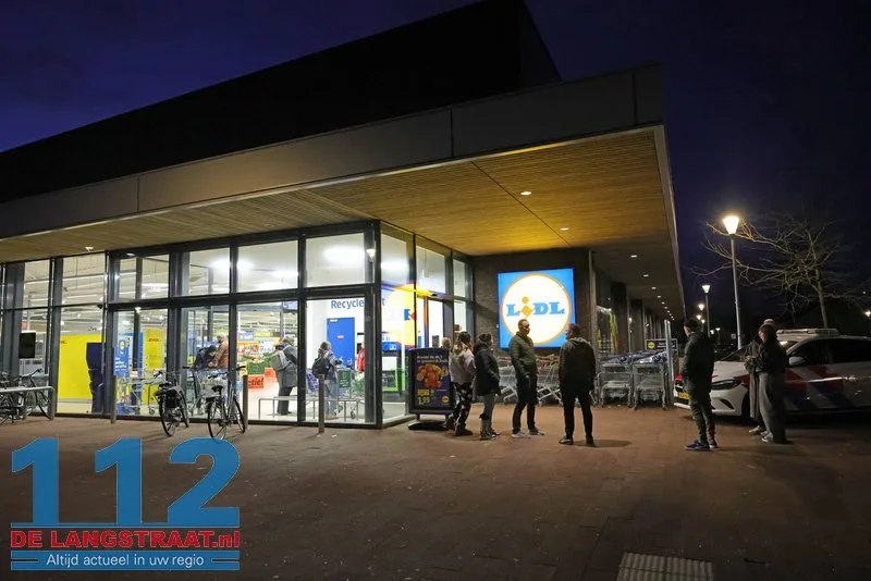 Gewapende overval op Lidl in Waalwijk: Politie lost waarschuwingsschoten bij aanhouding 112 De Langstraat