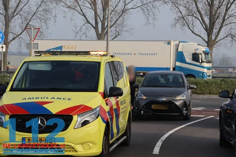 Scholier aangereden door auto Vimmerik Nieuwkuijk 1 Scholier aangereden door auto Vimmerik Nieuwkuijk 112 De Langstraat