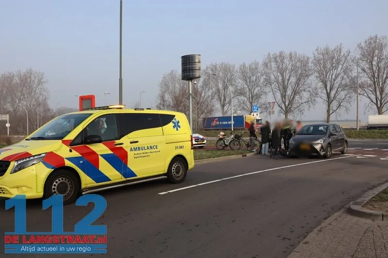 Scholier aangereden door auto Vimmerik Nieuwkuijk 4 Scholier aangereden door auto Vimmerik Nieuwkuijk 112 De Langstraat