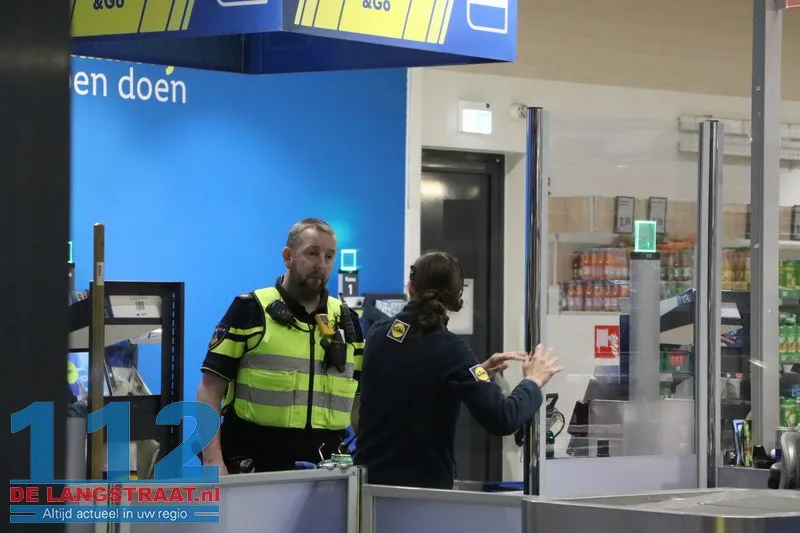 Gewapende overval op Lidl in Waalwijk: Politie lost waarschuwingsschoten bij aanhouding 112 De Langstraat