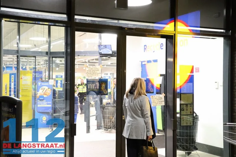 Gewapende overval op Lidl in Waalwijk: Politie lost waarschuwingsschoten bij aanhouding 112 De Langstraat