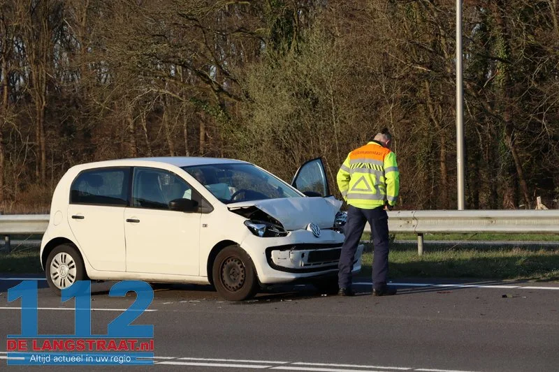 Auto’s botsen op Midden-Brabantweg in Loon op Zand, file tot aan de Efteling 112 De Langstraat