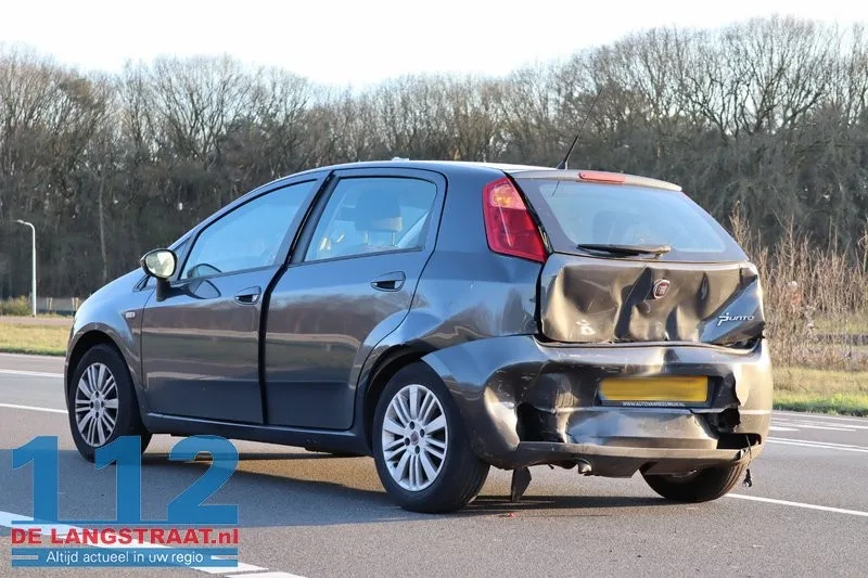 Auto’s botsen op Midden-Brabantweg in Loon op Zand, file tot aan de Efteling 112 De Langstraat