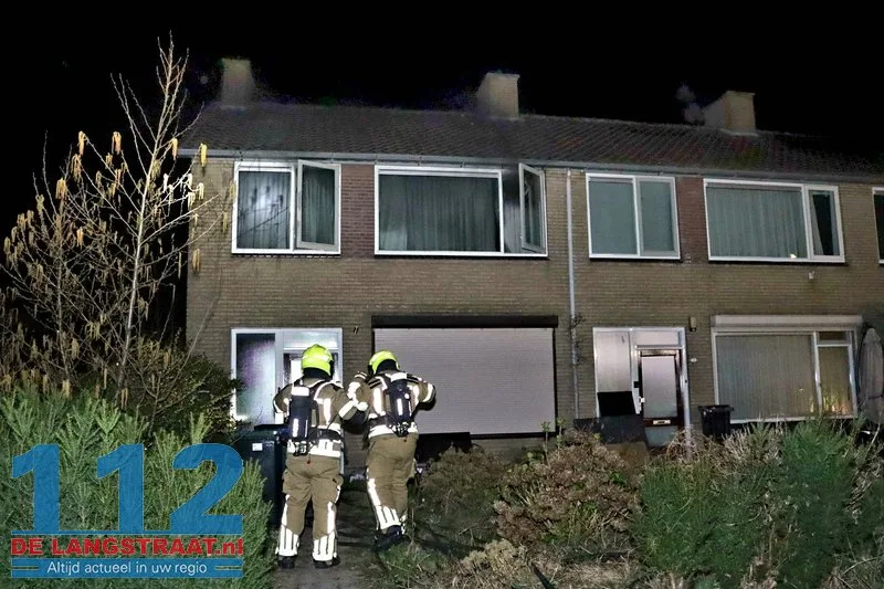 Keukenbrand in Waalwijkse woning: Bewoners ademen rook in 112 De Langstraat