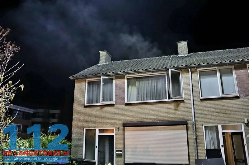 Keukenbrand in Waalwijkse woning: Bewoners ademen rook in 112 De Langstraat