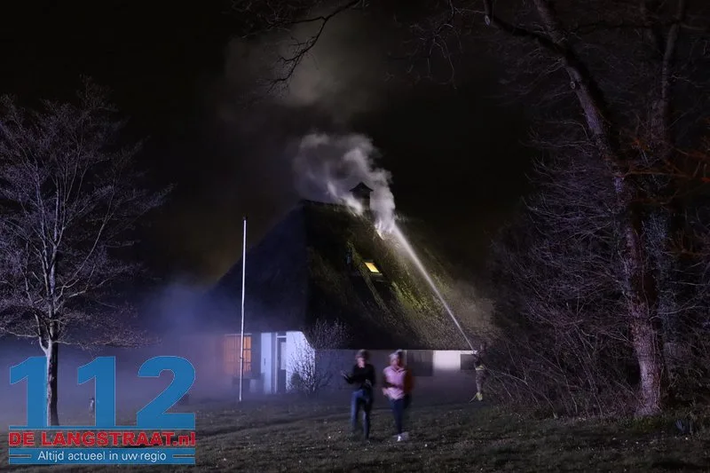 Grote brand in boerderij met rieten dak Loon op Zand 112 De Langstraat