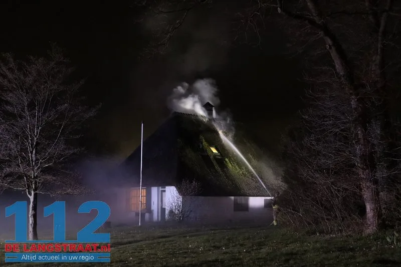 Grote brand in boerderij met rieten dak Loon op Zand 112 De Langstraat