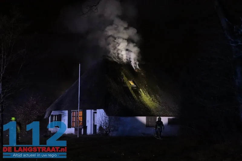Grote brand in boerderij met rieten dak Loon op Zand 112 De Langstraat