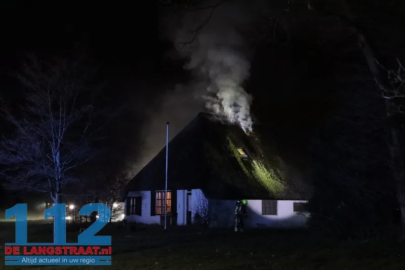 Grote brand in boerderij met rieten dak Loon op Zand 112 De Langstraat
