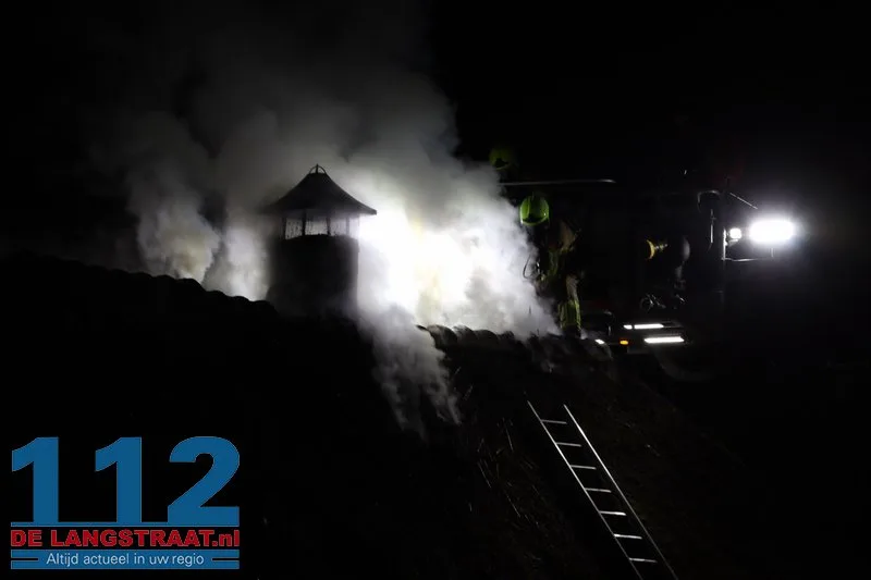 Grote brand in boerderij met rieten dak Loon op Zand 112 De Langstraat