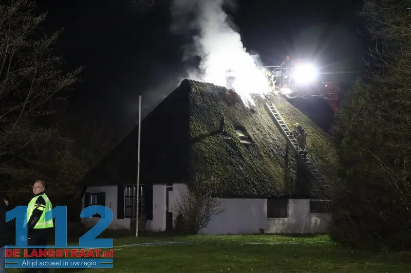 Grote brand in boerderij met rieten dak Loon op Zand 112 De Langstraat